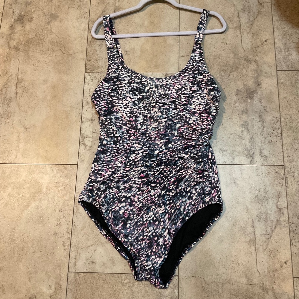 Calvin Klein Abstract Print Women’s One-Piece Swimsuit Size 16 Bathing Suit
